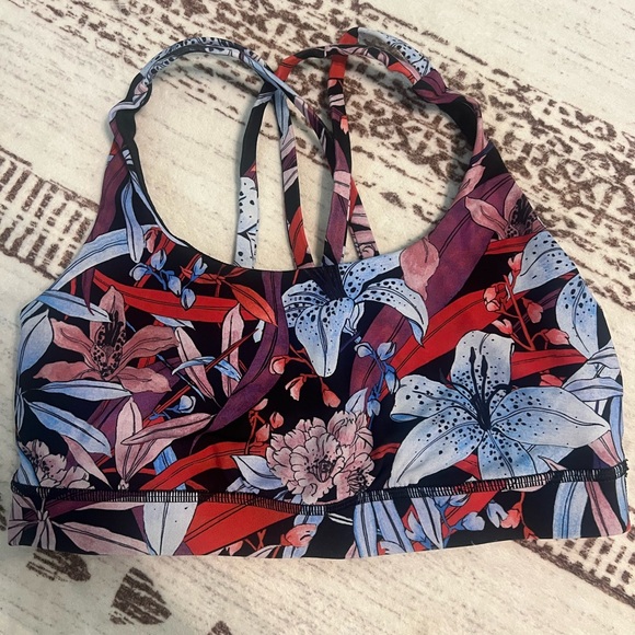 Lululemon free to be lush lillies multicolor sportsbra- like new size 6 - Picture 1 of 4